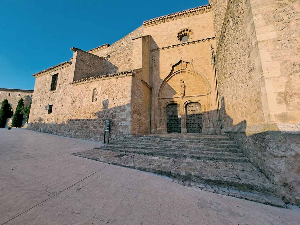 Visita Guiada a la Colegiata de Belmonte